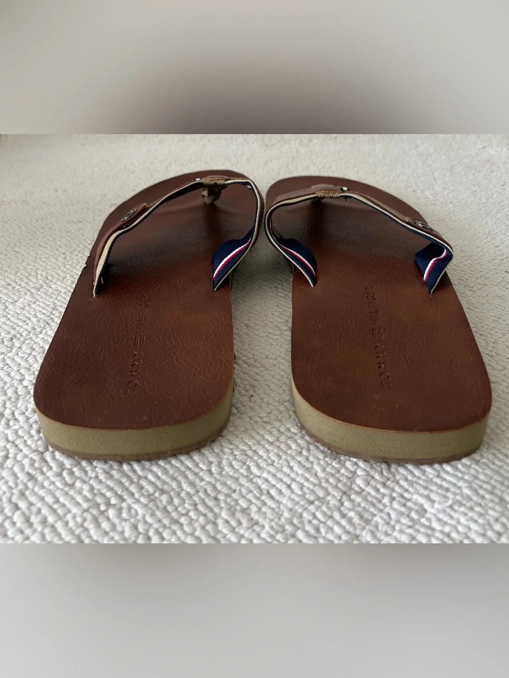 Tommy Hilfiger Men's Brown Leather Flip Flops Size: 9 M